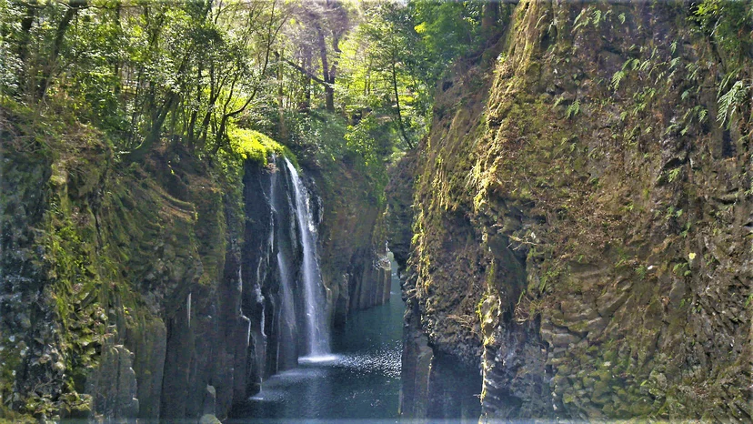 หุบเขาทาคาชิโฮ (Takachiho Gorge)