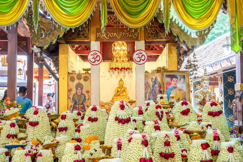 หลวงพ่อทันใจ วัดพระธาตุดอยคำ