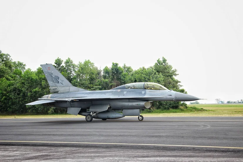 เครื่องบินรบ F-16 ขีดความสามารถสูง