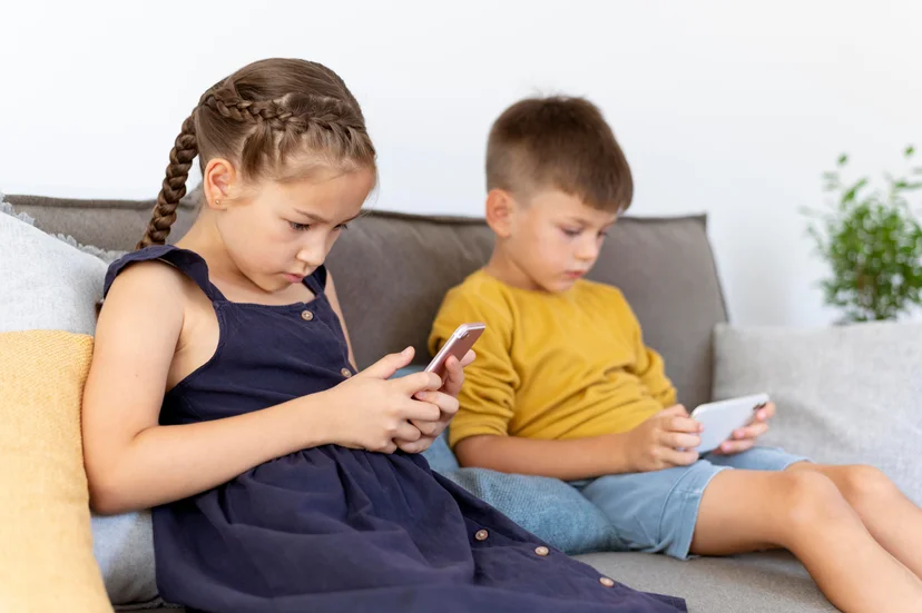 kids-with-devices-indoors