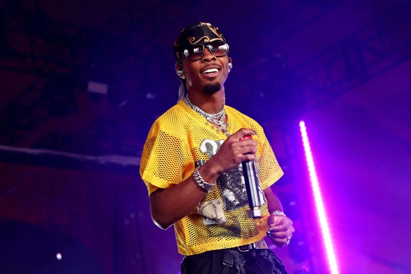 D4vd ระหว่างขึ้นแสดงในเทศกาลดนตรี Coachella เมื่อวันที่ 20 เม.ย. 68 (เครดิต: Arturo Holmes/Getty Images via AFP)
