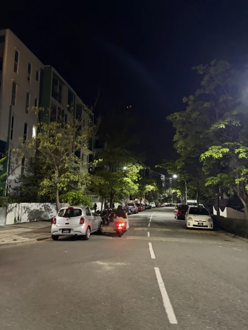 Streets in Hulhumal&eacute; are wider than in Mal&eacute;. (Photo: Peerachai Pasutan)