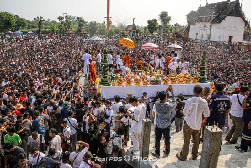 ศิษยานุศิษย์หลั่งไหลร่วมงานไหว้ครู หลวงพ่อเปิ่น (พระครูอุดมประชานาถ)