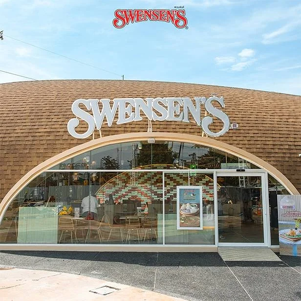 ร้านไอศกรีมสเวนเซ่นส์ (ขอบคุณภาพจากเฟซบุก Swensen's)
