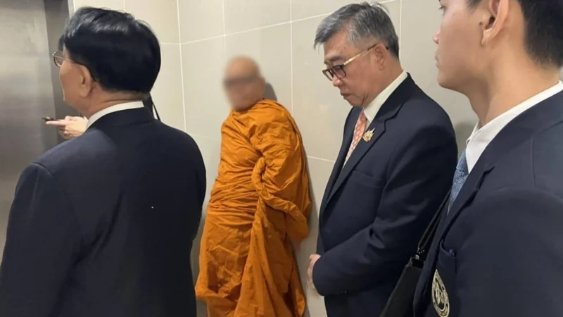พระธรรมวชิรานุวัตร (แย้ม กิตฺตินฺธโร) เจ้าอาวาสวัดไร่ขิงที่เกิดกรณีทุจริตขึ้น