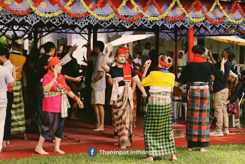 ภาพ "อาร์เธอร์" ขณะกำลังฟ้อนบวงสรวงบรรพกษัตริย์อารักษ์หลวงนครเชียงใหม่ ๒๕๖๘