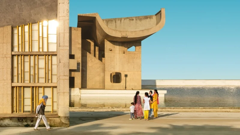 ภาพจากสารคดี The Power of Utopia