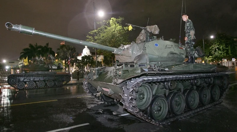 THAILAND-POLITICS-SEIZE-MILITARY-19092006-AFP