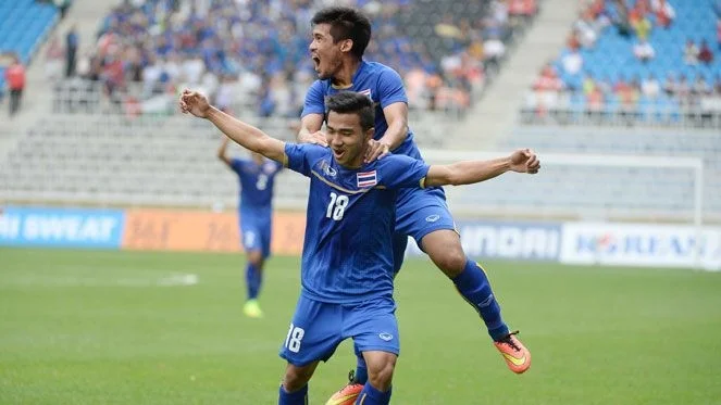 ชนาธิป สรงกระสินธ์ และ เกริกฤทธิ์ ทวีกาญจน์