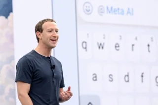 มาร์ก ซักเคอร์เบิร์ก ผู้ก่อตั้ง Facebook