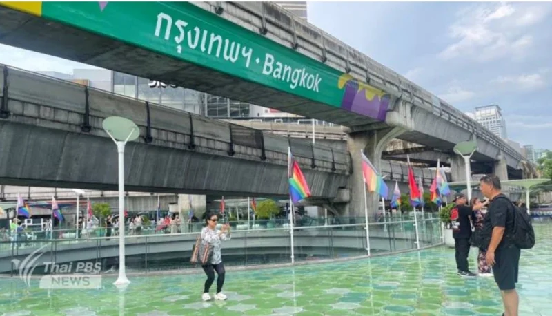 ป้ายกรุงเทพ บริเวณแยกปทุมวัน แบบใหม่