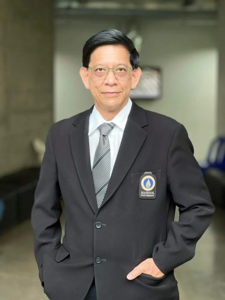 ศ.ดร. วสันต์ จันทราทิตย์ หัวหน้าศูนย์จีโนมทางการแพทย์ คณะแพทยศาสตร์ โรงพยาบาลรามาธิบดี มหาวิทยาลัยมหิดล