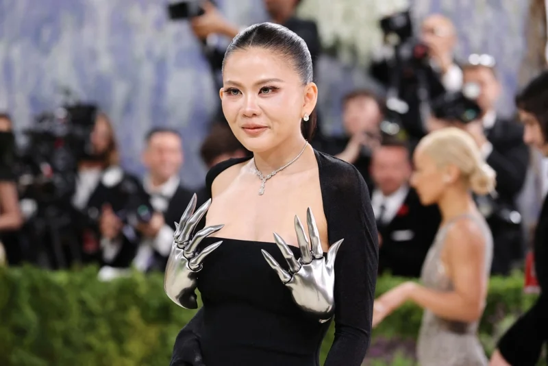 ป่าน-ณิชาภัทร สุภาพ ในงาน Met Gala 2026 (ภาพจาก: Mike Coppola/Getty Images via AFP)