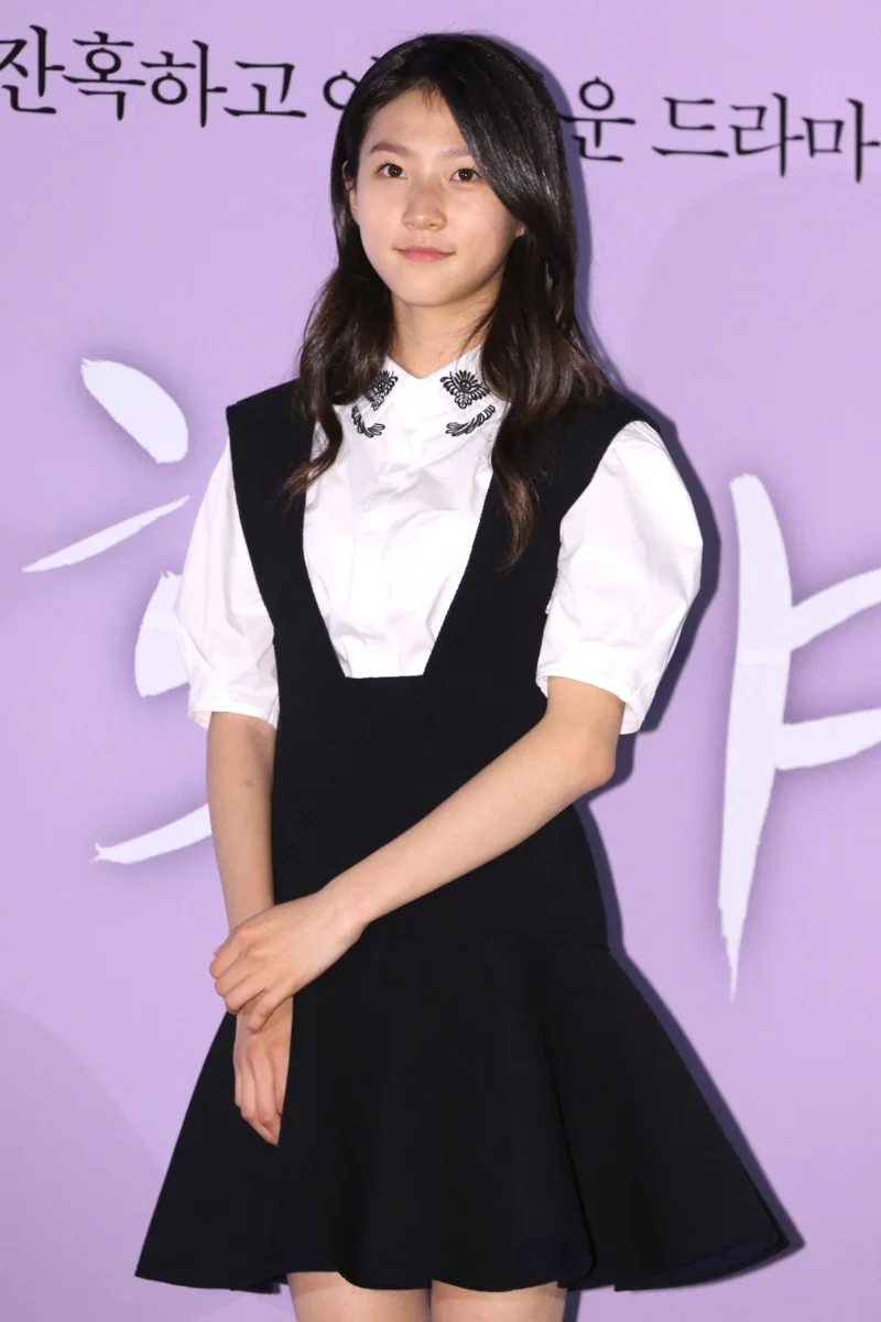คิมแซรน เข้าร่วมงานรอบปฐมทัศน์ของภาพยนตร์เรื่อง "A Girl At My Door" ในกรุงโซล เมื่อวันที่ 12 พฤษภาคม 2557