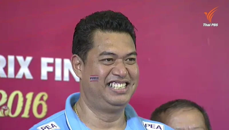&ldquo;โค้ชอ๊อต&rdquo; เกียรติพงษ์ รัชตเกรียงไกร หัวหน้าผู้ฝึกสอนทัพนักตบลูกยางสาวไทย