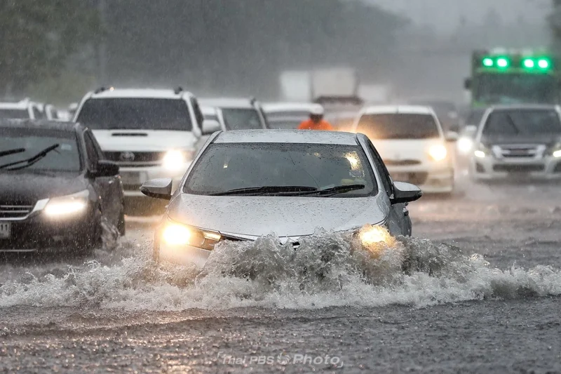 การเดินทางในกรุงเทพฯ เมื่อฝนตก