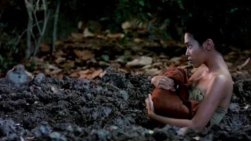 ผีตายทั้งกลม ภาพจากภาพยนตร์ นางนาก ปี 2542
