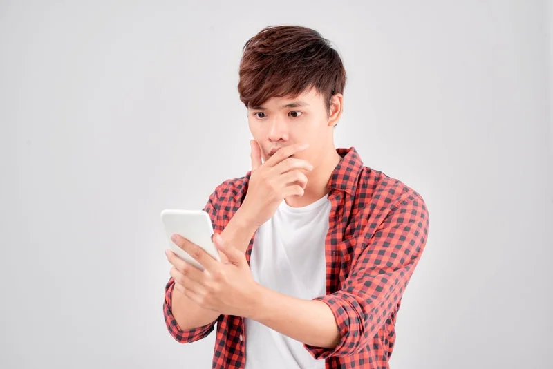 เพราะคนดังคือคนสนิท(เสมือน)ของเราด้วย