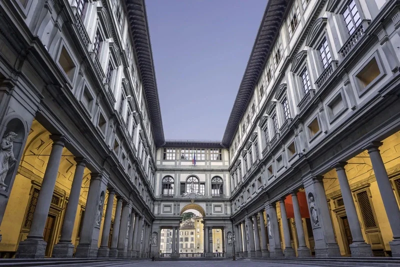 หอศิลป์อุฟฟีซี (Uffizi Gallery)