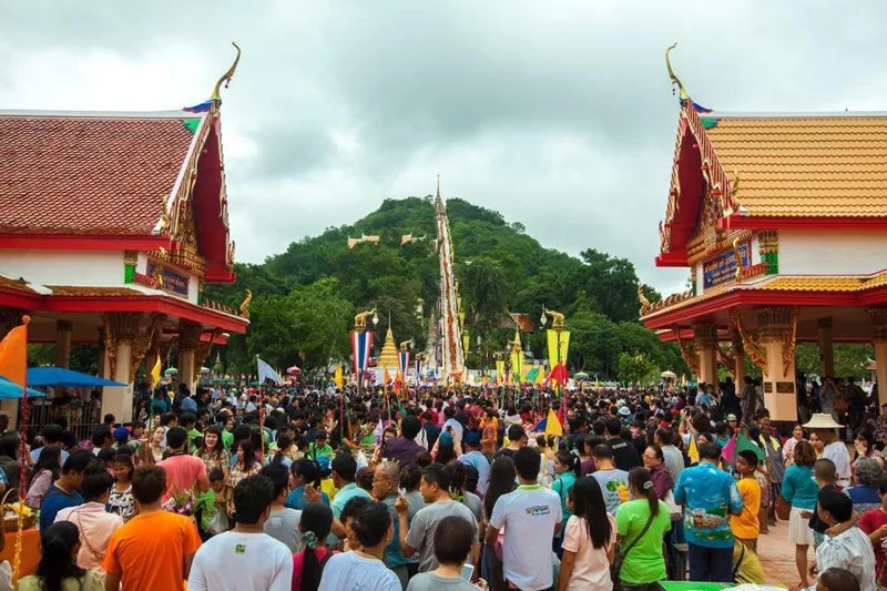ตักบาตารเทโว