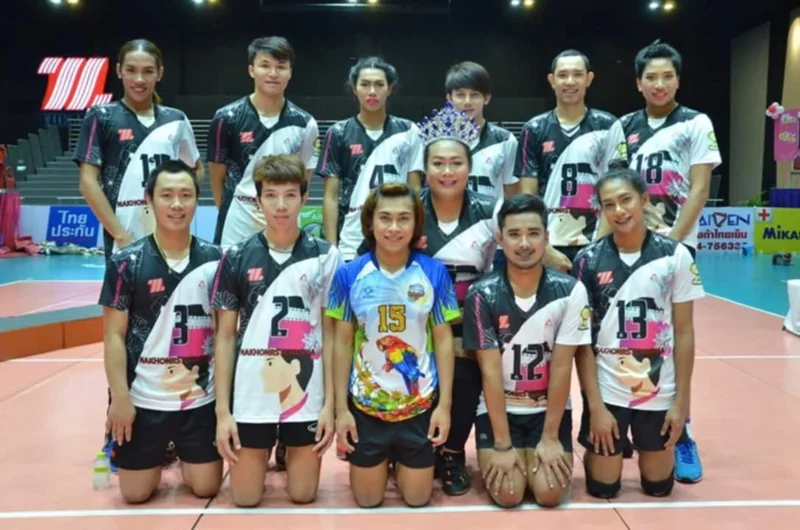 โค้ชส้มโอสมัยที่ยังลงแข่งวอลเลย์บอลในตำแหน่งมือเซ็ตของทีม