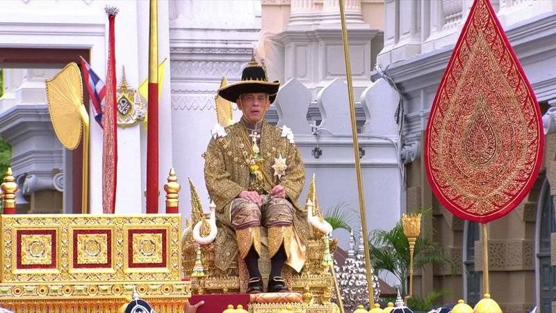 พระบาทสมเด็จพระเจ้าอยู่หัว รัชกาลที่ 10 ในพระราชพิธีบรมราชาภิเษก
