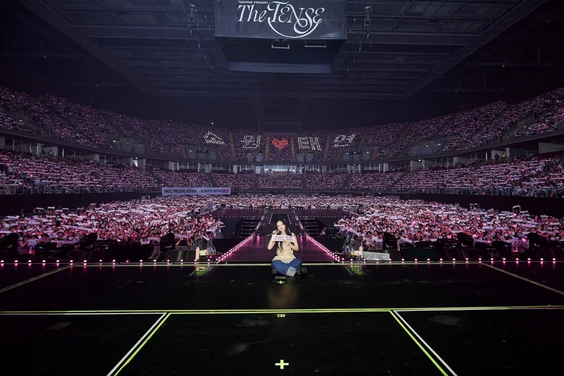 ภาพบรรยากาศสุดประทับใจของ "ไทยโซวอน" กับ "แทยอน" ในคอนเสิร์ต 𝑻𝒉𝒆 𝓣𝓔𝓝𝓢𝓔 𝗶𝗻 𝗕𝗔𝗡𝗚𝗞𝗢𝗞 เมื่อวันที่ 31 พ.ค. และ 1 มิ.ย. 68
