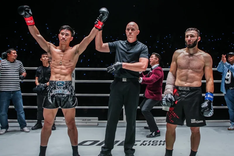 มวย ONE Championship (ภาพจากเฟซบุ๊ก ตะวันฉาย P.K.)