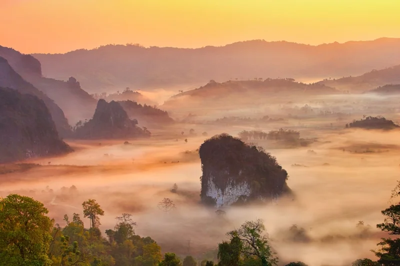 ผาช้างน้อย ภาพจาก อุทยานแห่งชาติภูลังกา