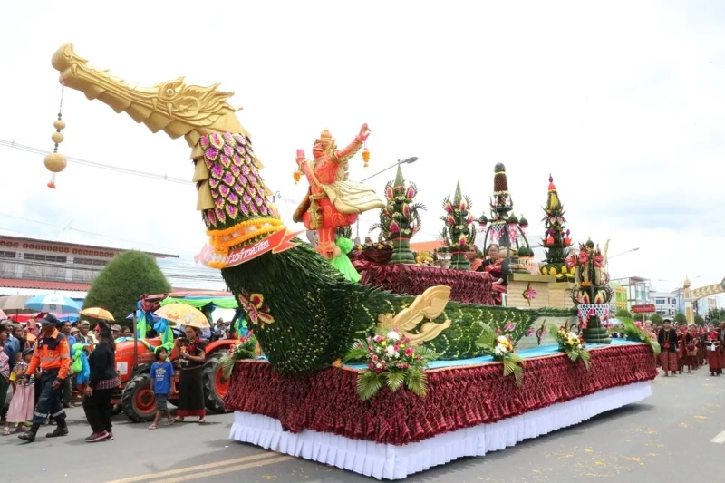 บรรยากาศเทศกาลแซนโฎนตา ปี 2567 (ภาพจาก: Facebook เพจขุขันธ์ทูเดย์)
