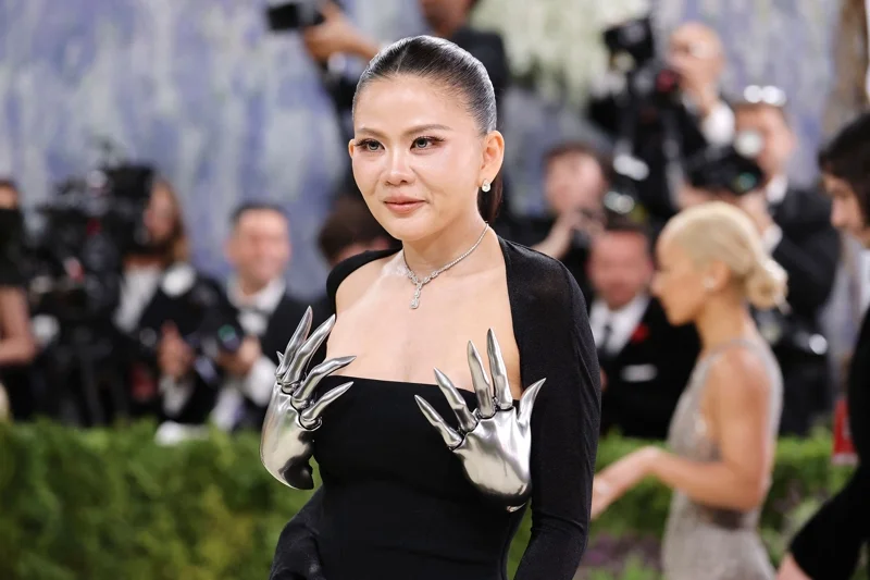 ป่าน-ณิชาภัทร สุภาพ ในงาน Met Gala 2026 (ภาพจาก: Mike Coppola/Getty Images via AFP)